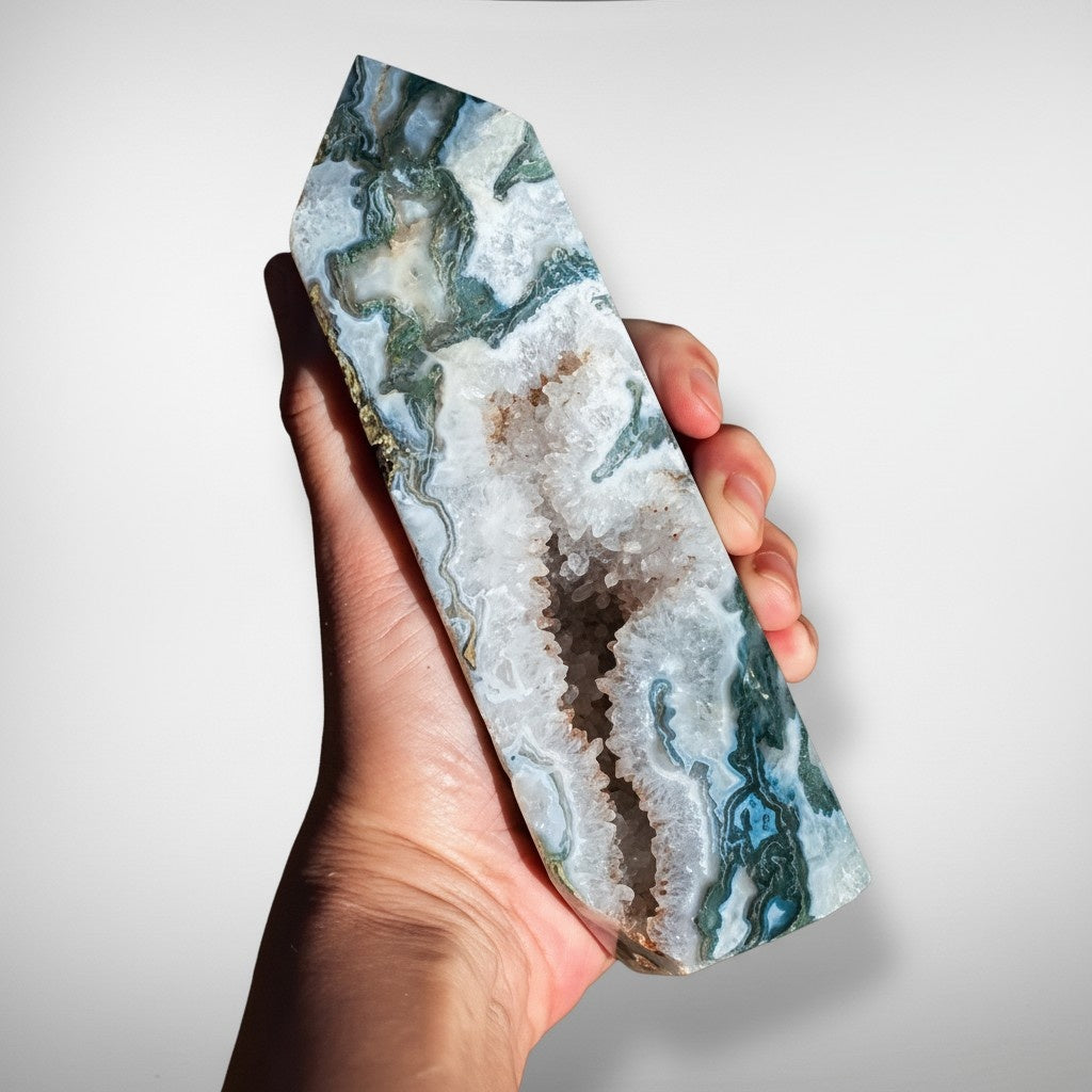 Polished Moss Agate Geode Four-Sided Points Crystal Bulk Wholesale crystal close-up